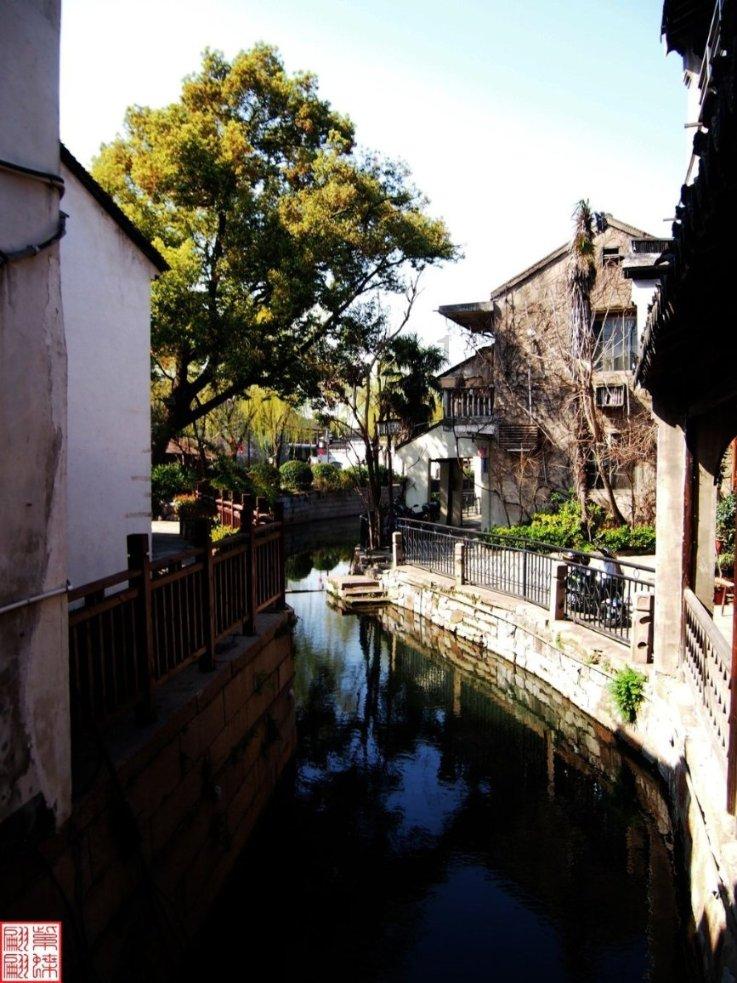阴森的郊区